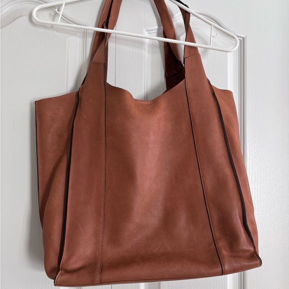 Marta Ponti Tan Leather Tote - Picture 6 of 12